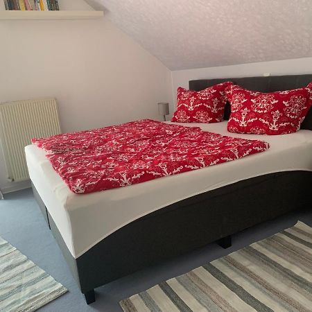 Haus Valentina Apartment Waldsolms Ngoại thất bức ảnh
